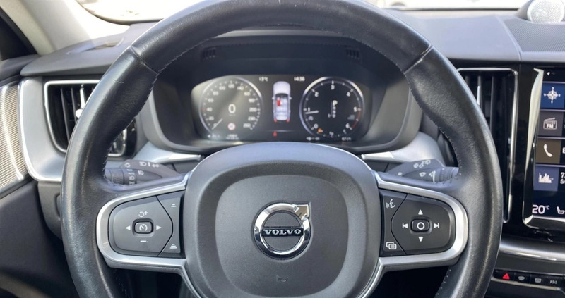 Volvo XC 60 cena 114900 przebieg: 126600, rok produkcji 2018 z Gdańsk małe 211